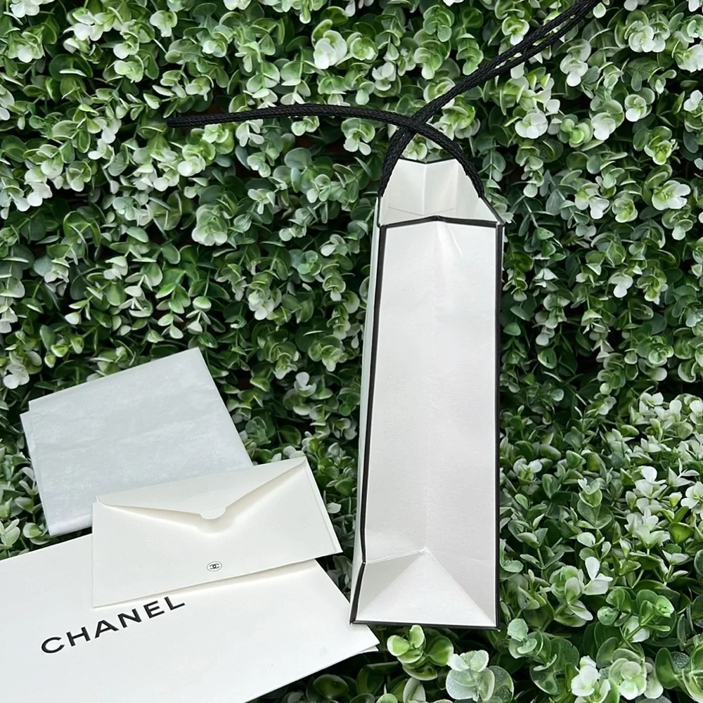 CHANEL Authentic White Shopping Bag Gift Set